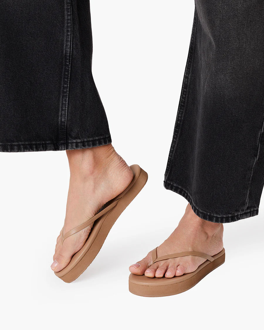 LSPACE TKEES Lily Platform Sandals - Cocobutter - Clothing