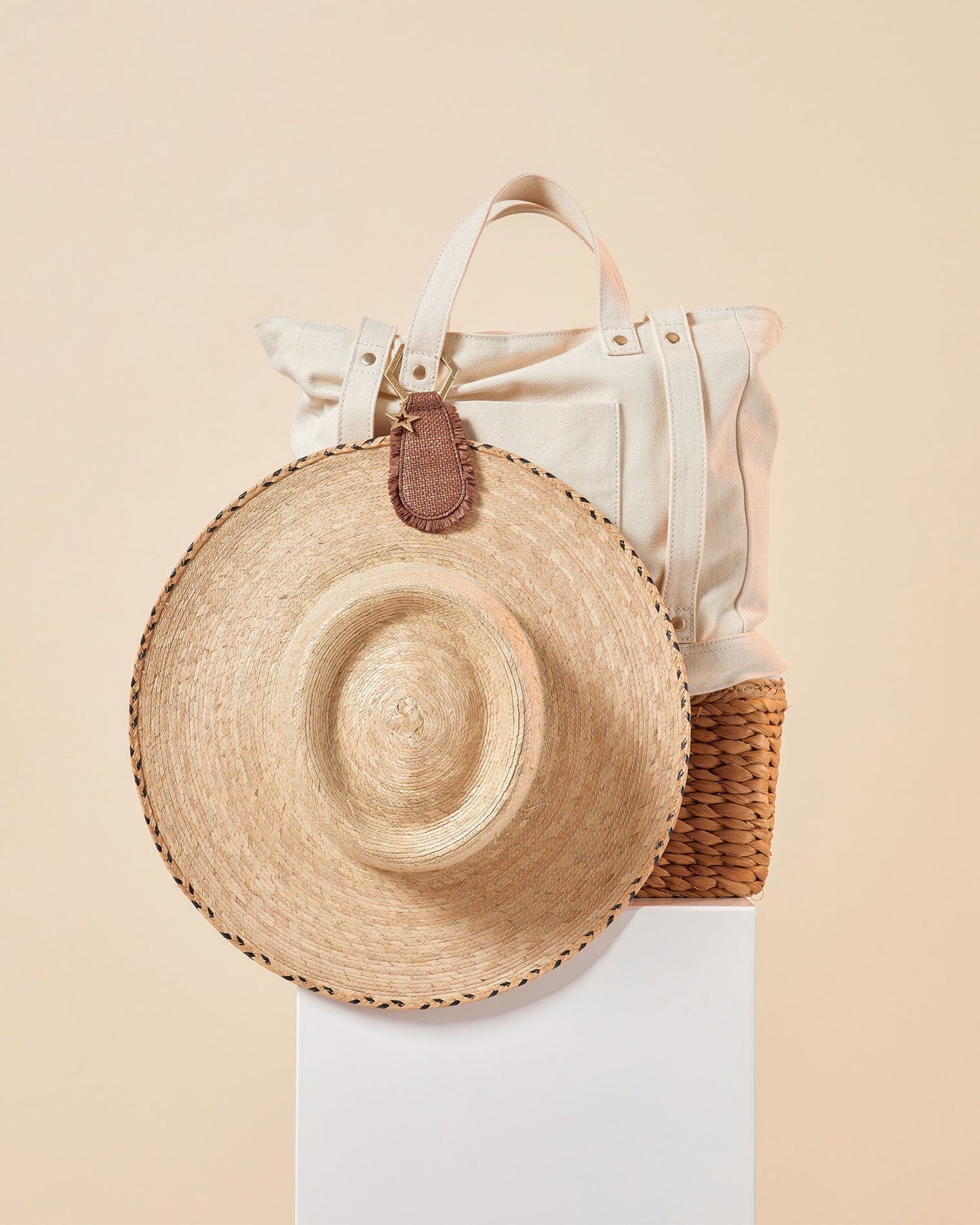 LSPACE Beach Tote Hat Holder & Clip - LSPACE X Toptote - Clothing