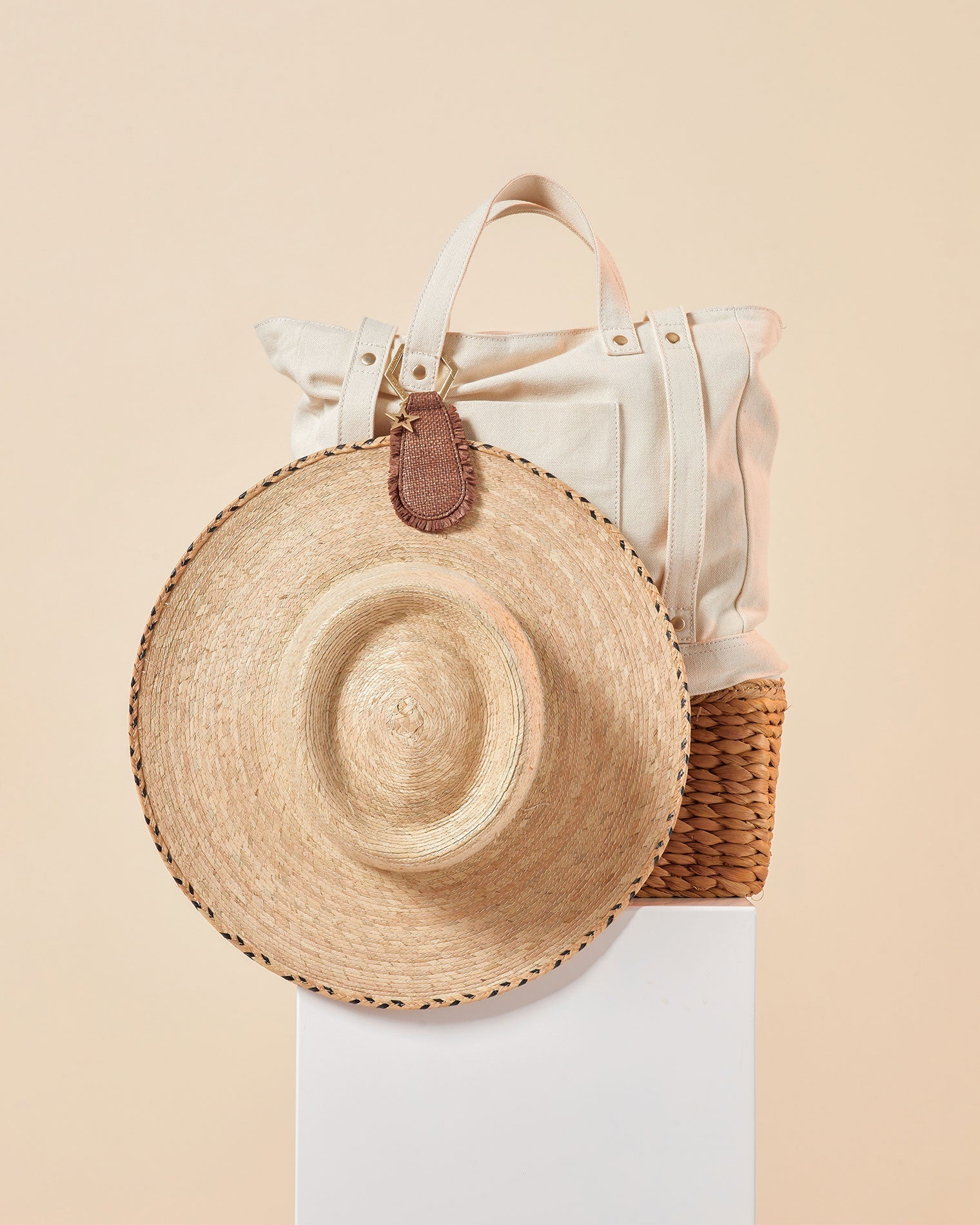 LSPACE Beach Tote Hat Holder & Clip - LSPACE X Toptote - Clothing