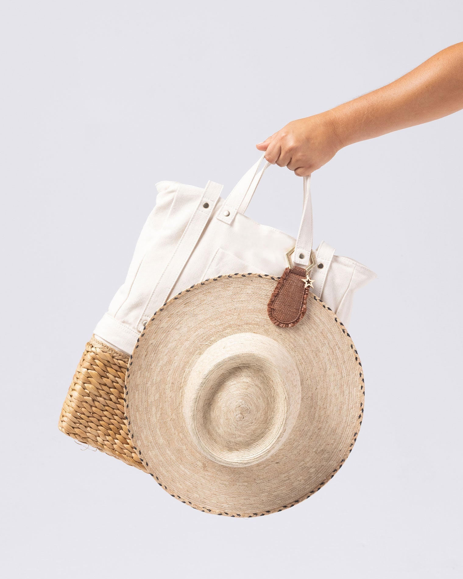 LSPACE Beach Tote Hat Holder & Clip - LSPACE X Toptote - Clothing