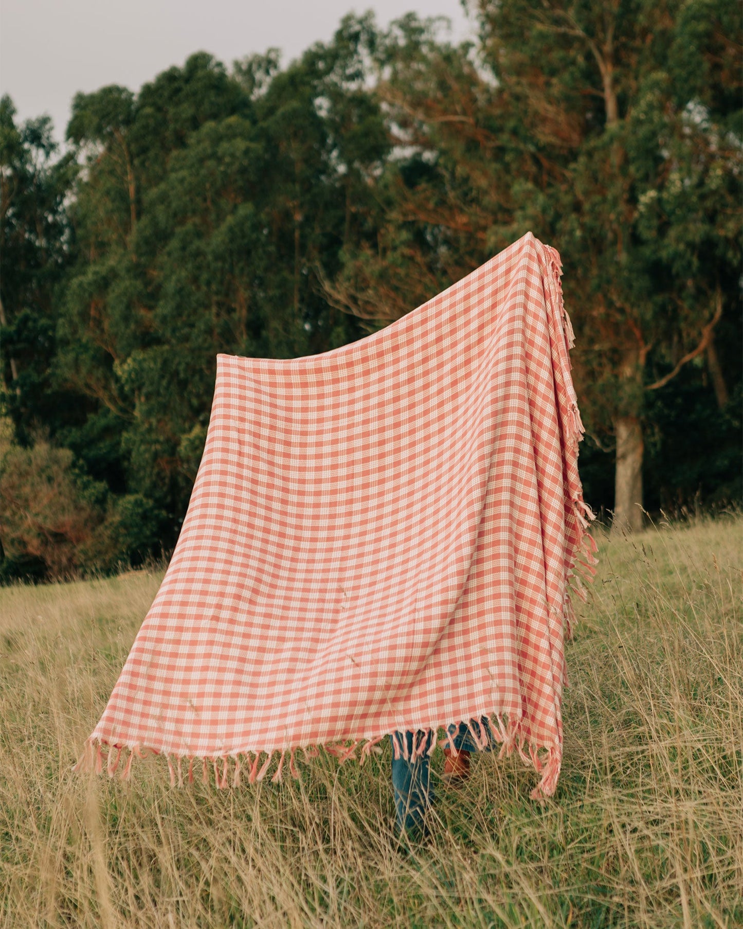 LSPACE Slowtide Palaka Lightweight Beach Blanket - Guava - Clothing